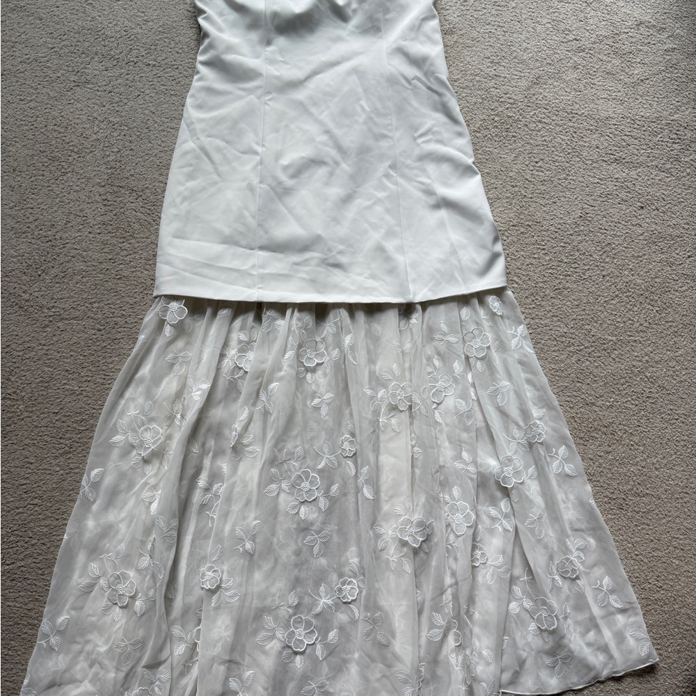 Abercrombie & Fitch Cream Floral Embroidered Maxi Dress - Picture 11 of 16